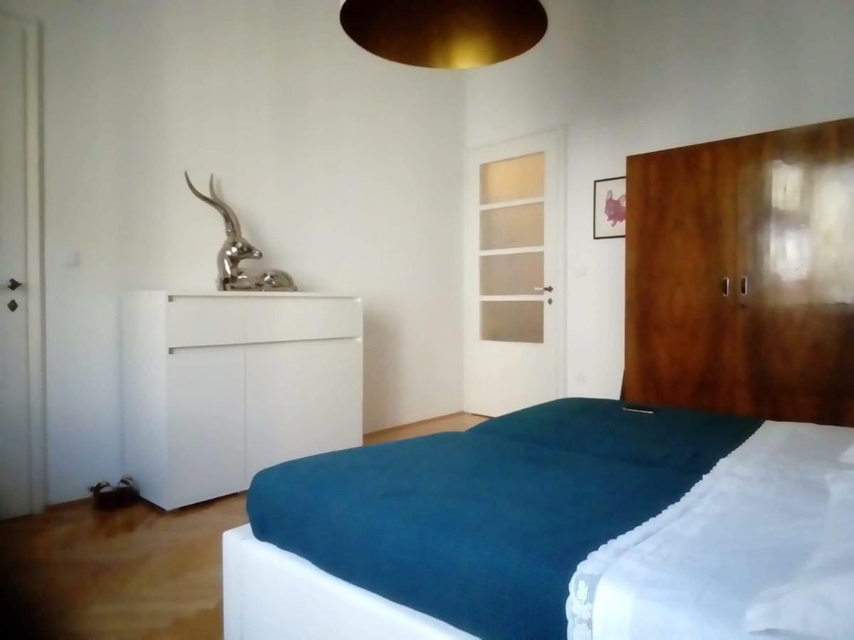 Luxury Old Town Apartment Пула Екстер'єр фото