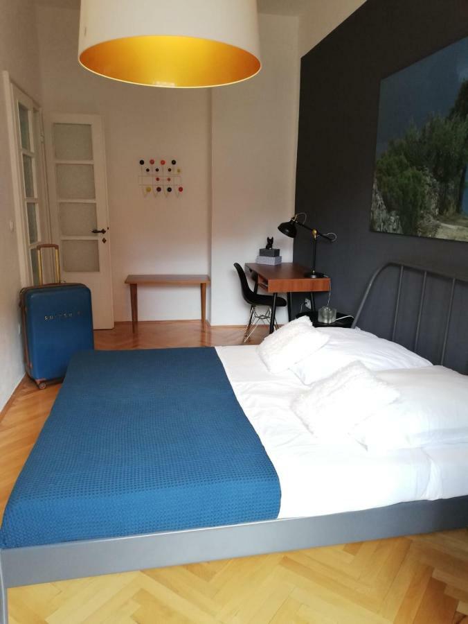 Luxury Old Town Apartment Пула Екстер'єр фото